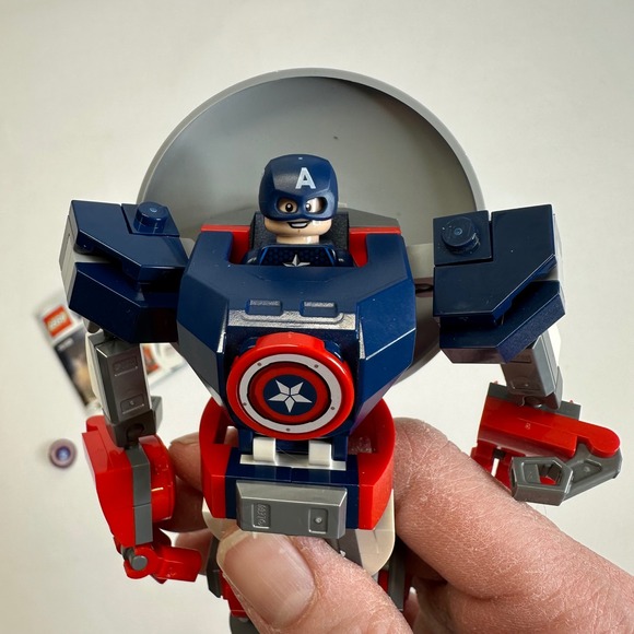 LEGO Marvel Avengers Captain America Mech 76168 Building Set Complete w Manual - Picture 7 of 7